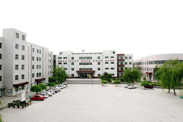 保定技師學(xué)院是一所什么樣的學(xué)校？
