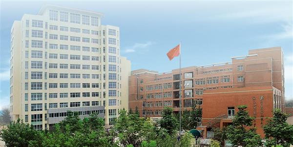 保定市理工中等專業(yè)學(xué)校教學(xué)設(shè)施完善嗎？