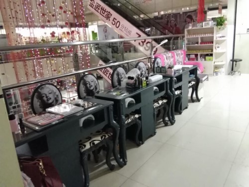 纖指圓夢想！保定東方技工學(xué)校創(chuàng)業(yè)者——李丹！  