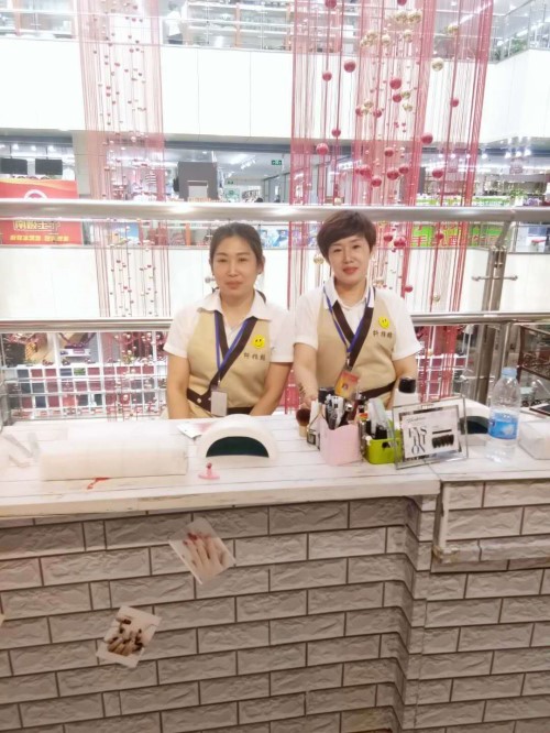 纖指圓夢想！保定東方技工學(xué)校創(chuàng)業(yè)者——李丹！  