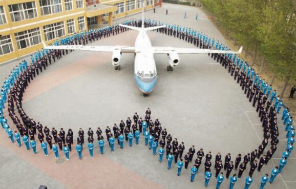 廊坊華航航空學(xué)校能學(xué)金融事務(wù)專業(yè)嗎？