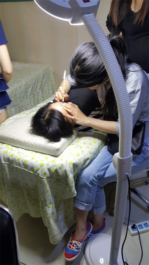 專業(yè)難怎么辦？唐山美容學(xué)校名師指導(dǎo)助你成功！