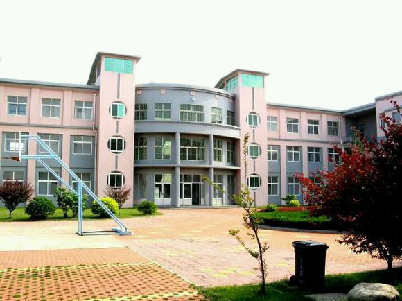 青島求實(shí)職業(yè)技術(shù)學(xué)院學(xué)空中乘務(wù)專業(yè)怎么樣？