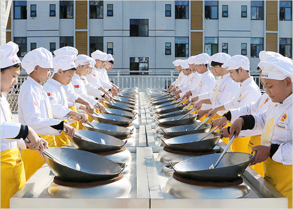 成都有正規(guī)的烹飪學(xué)校嗎？