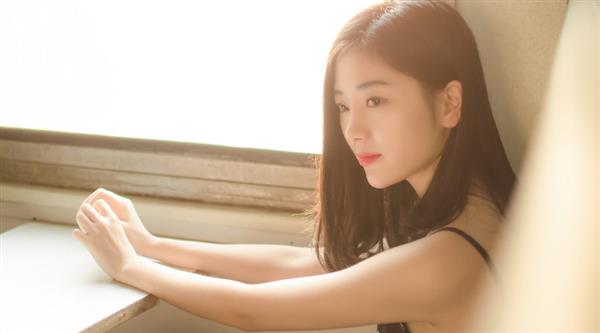 唐山市圣千惠美容美發(fā)職業(yè)技能培訓(xùn)學(xué)校教你畫韓式妝容！