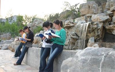 菏澤那個學校的護理專業(yè)有特色?   