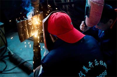 濟(jì)寧美開樂技校有電工專業(yè)嗎？   