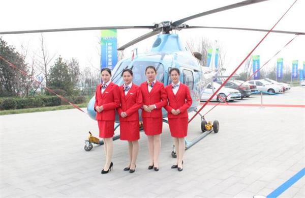 山東航空學(xué)校哪家強(qiáng)？有空中乘務(wù)專業(yè)嗎？