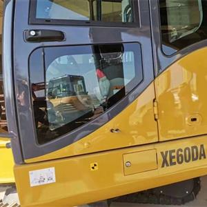 挖掘機(jī)、叉車、吊車